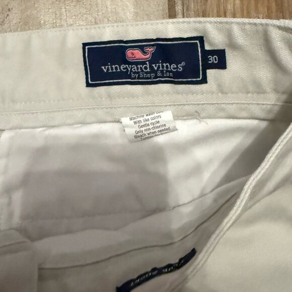 Vineyard Vines All Over Whale USA Flag Mens Deck Lounge Club Shorts - Picture 2 of 3